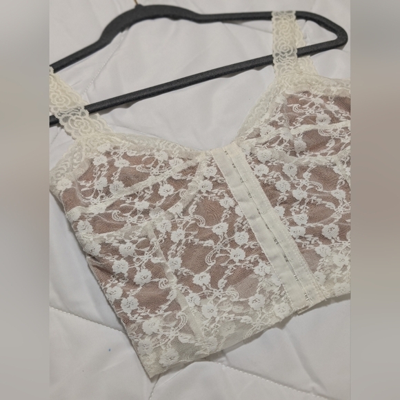 Tiger Mist Lace Crop Top in Cream and White - Picture 3 of 7